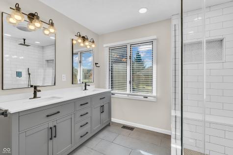 4335 W Hunters Ridge Lane Greenwood IN 46143