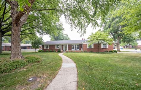 25 Beechmont Drive Carmel IN 46032