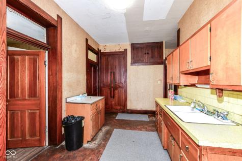 1660 N 10th Street Noblesville IN 46060