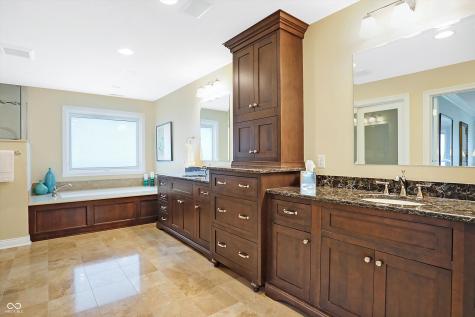 9839 Overlook Pointe Zionsville IN 46077