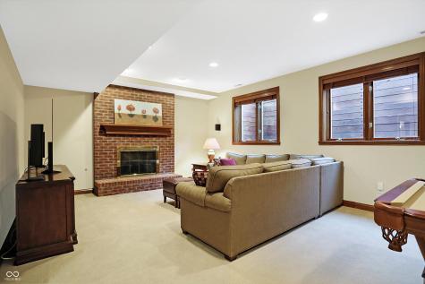 9839 Overlook Pointe Zionsville IN 46077