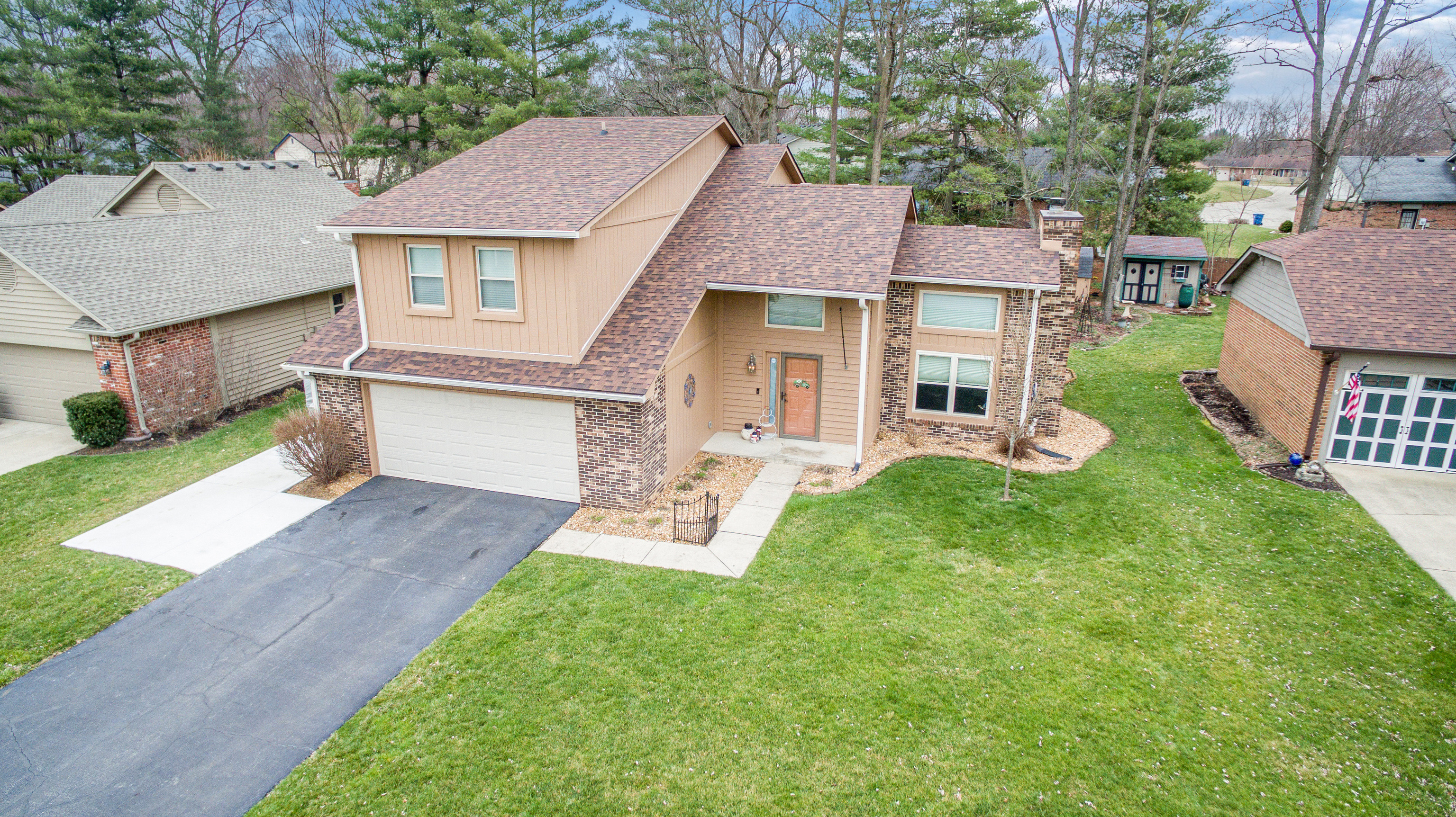 8459 Seattle Slew Lane Indianapolis IN 46217