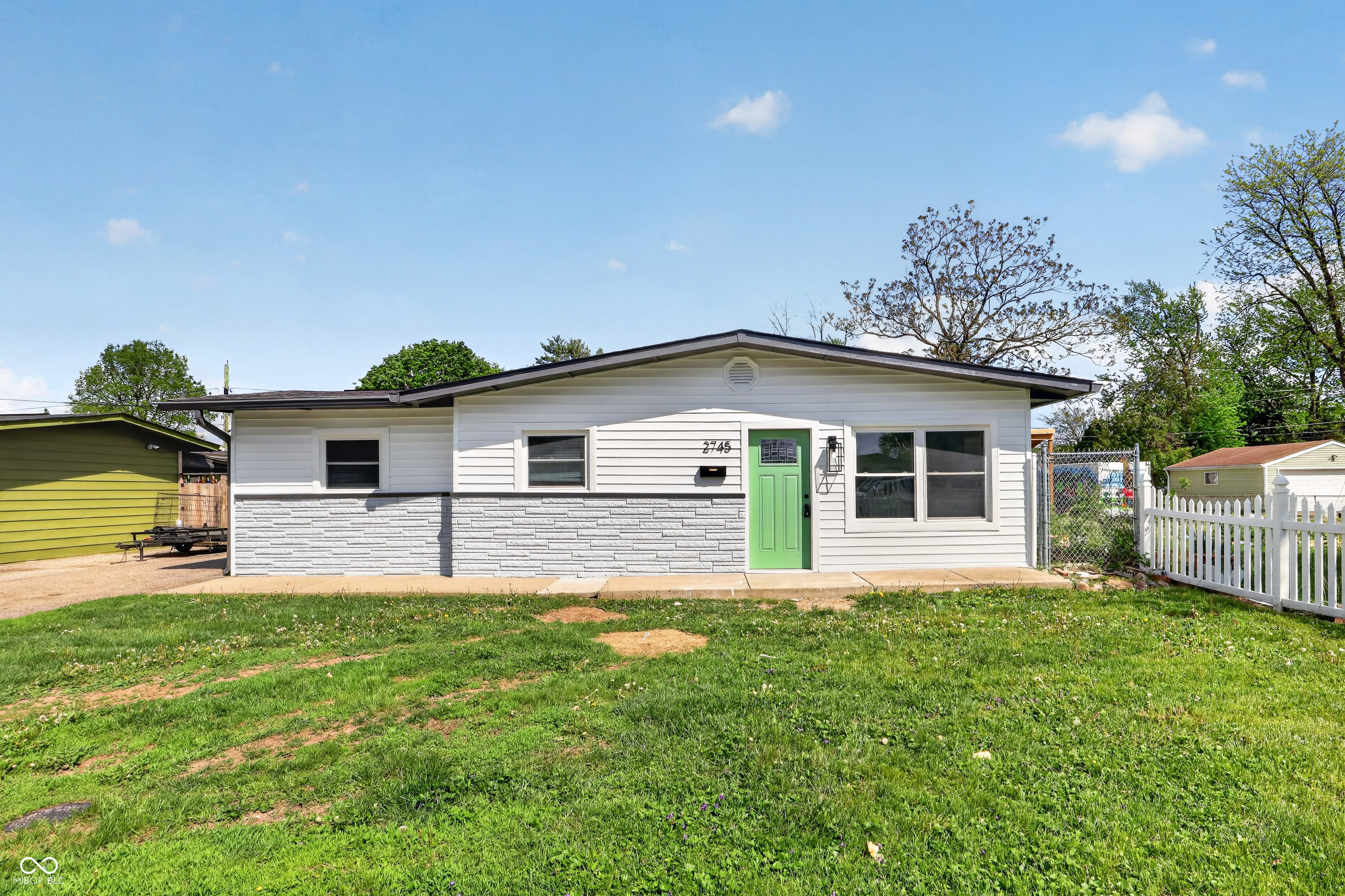 2745 Caroline Avenue Indianapolis IN 46218