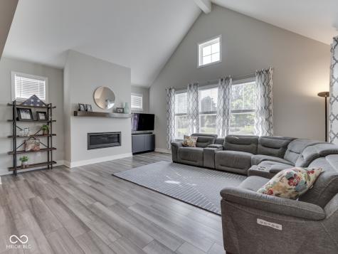 16281 Arndale Court Fishers IN 46040