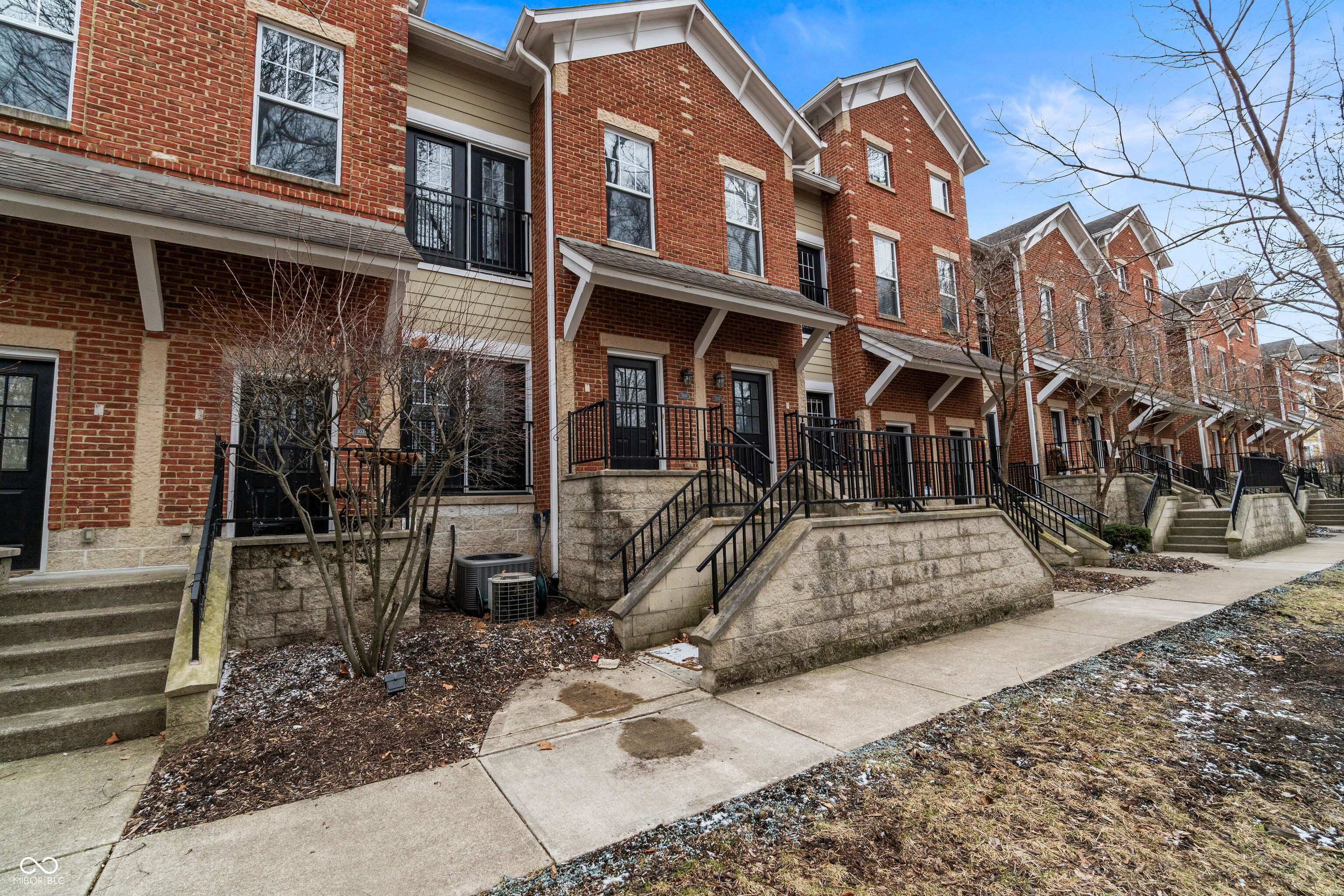 1034 Reserve Way Indianapolis IN 46220