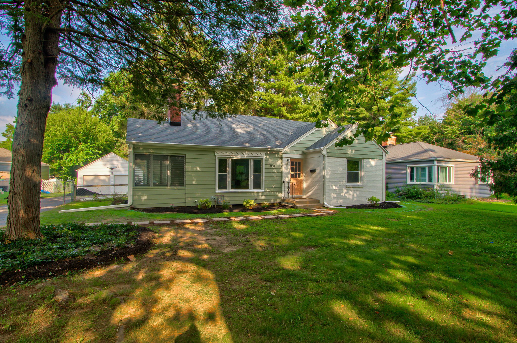 5806 N Oxford Street Indianapolis IN 46220