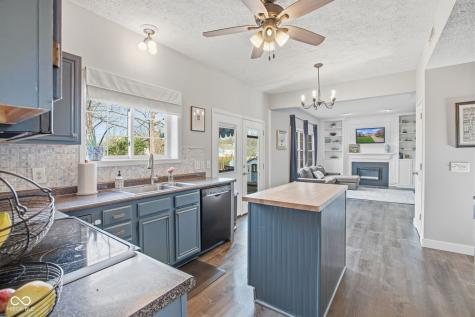 10998 Rutgers Lane Fishers IN 46038
