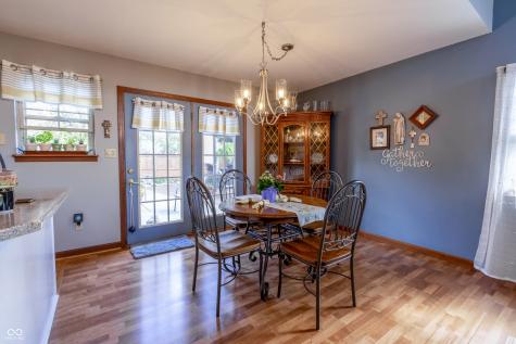 6006 Regency Drive Columbus IN 47203