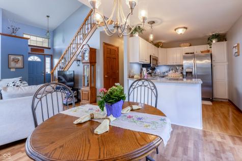 6006 Regency Drive Columbus IN 47203