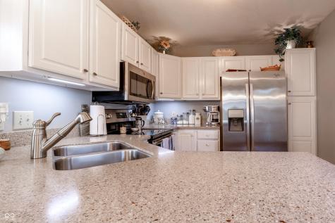 6006 Regency Drive Columbus IN 47203