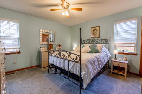 6006 Regency Drive Columbus IN 47203