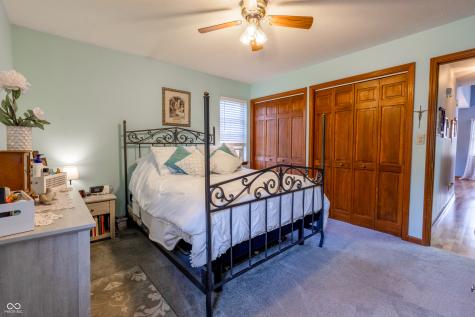 6006 Regency Drive Columbus IN 47203