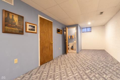 6006 Regency Drive Columbus IN 47203