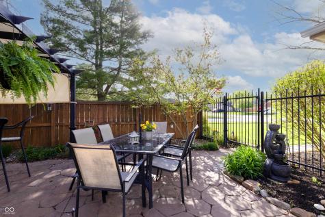 6006 Regency Drive Columbus IN 47203