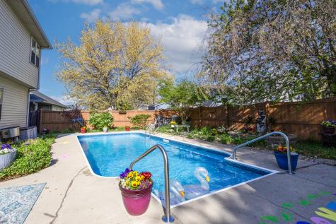 6006 Regency Drive Columbus IN 47203