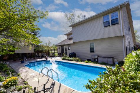 6006 Regency Drive Columbus IN 47203