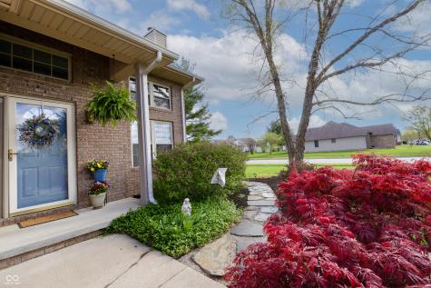 6006 Regency Drive Columbus IN 47203