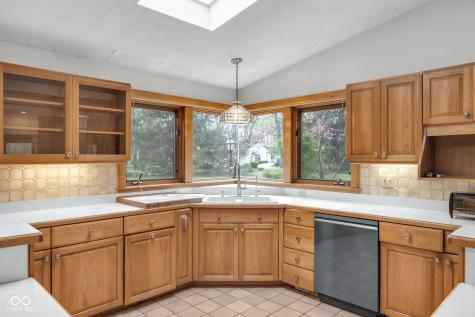 1413 W 52nd Street Indianapolis IN 46228