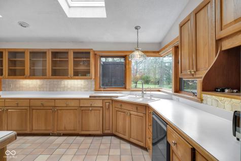 1413 W 52nd Street Indianapolis IN 46228