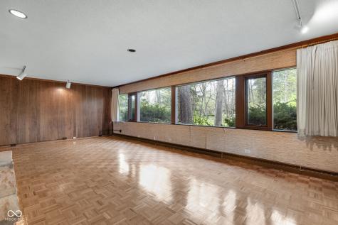 1413 W 52nd Street Indianapolis IN 46228