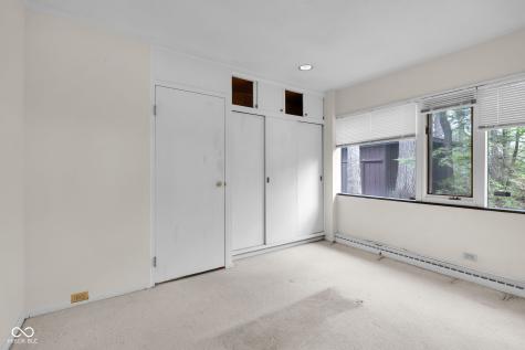 1413 W 52nd Street Indianapolis IN 46228