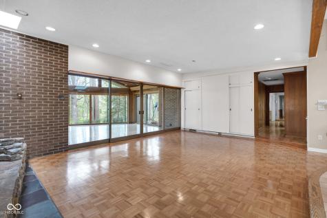 1413 W 52nd Street Indianapolis IN 46228