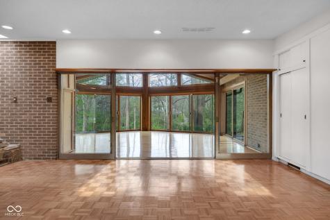 1413 W 52nd Street Indianapolis IN 46228