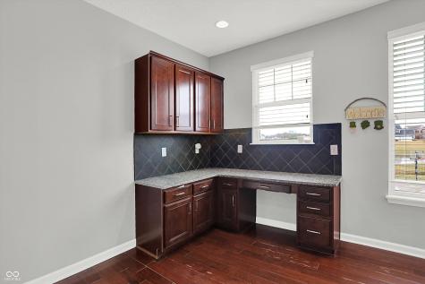 1266 Colinbrook Circle Greenwood IN 46143