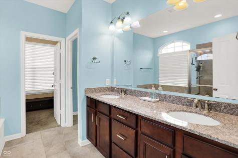 1266 Colinbrook Circle Greenwood IN 46143