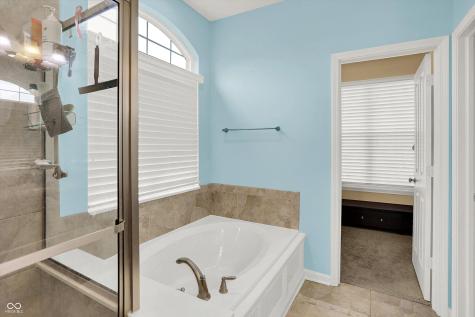 1266 Colinbrook Circle Greenwood IN 46143
