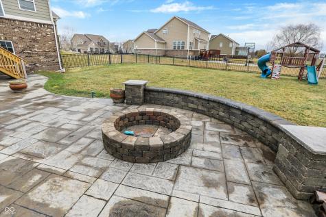 1266 Colinbrook Circle Greenwood IN 46143