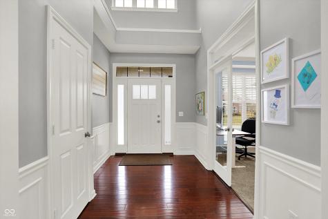 1266 Colinbrook Circle Greenwood IN 46143