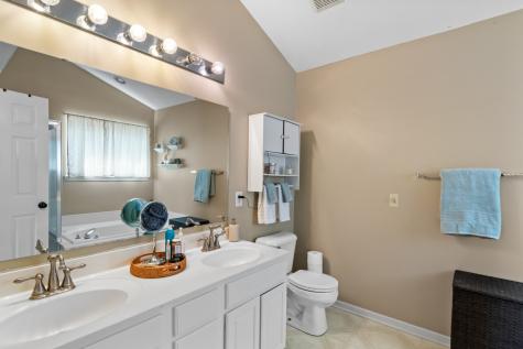 14725 Deerwood Drive Carmel IN 46033