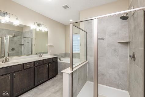 9124 Hawkins Road Indianapolis IN 46216