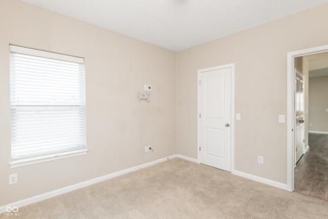 9124 Hawkins Road Indianapolis IN 46216