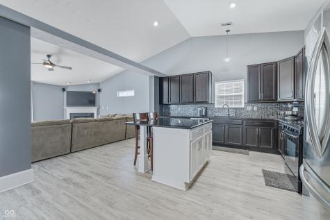4353 W Parkway Court New Palestine IN 46163