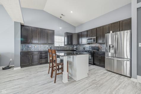 4353 W Parkway Court New Palestine IN 46163