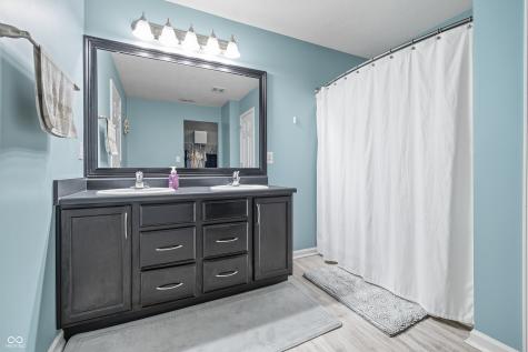 4353 W Parkway Court New Palestine IN 46163