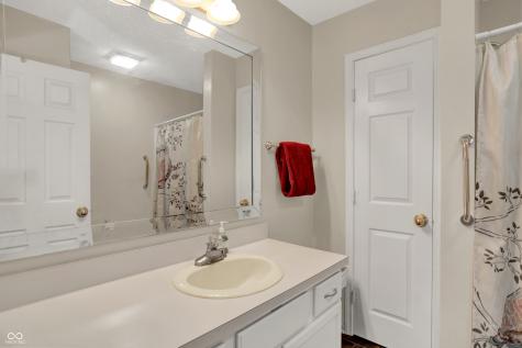 3610 Tara Court Carmel IN 46074