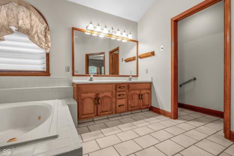 13719 Roswell Drive Carmel IN 46032