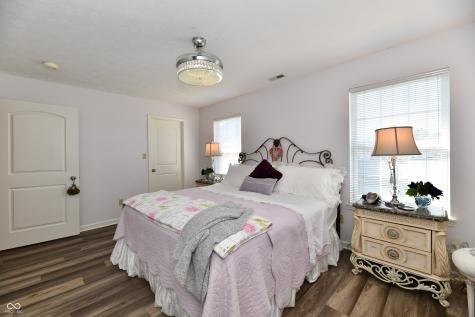 5668 Misty Ridge Circle Indianapolis IN 46237