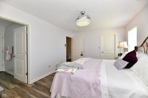 5668 Misty Ridge Circle Indianapolis IN 46237