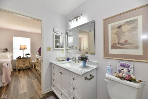 5668 Misty Ridge Circle Indianapolis IN 46237