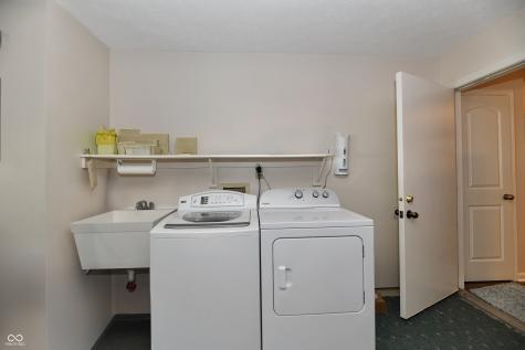5668 Misty Ridge Circle Indianapolis IN 46237
