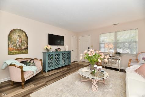 5668 Misty Ridge Circle Indianapolis IN 46237