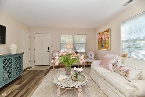 5668 Misty Ridge Circle Indianapolis IN 46237