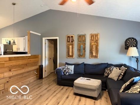 6045 Arlington Way Indianapolis IN 46237