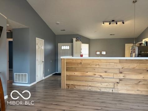 6045 Arlington Way Indianapolis IN 46237