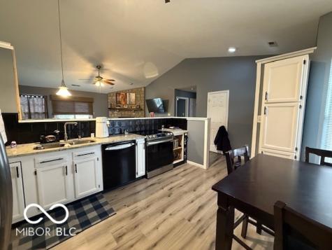 6045 Arlington Way Indianapolis IN 46237