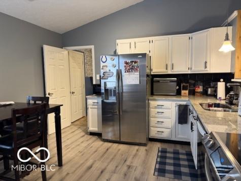 6045 Arlington Way Indianapolis IN 46237